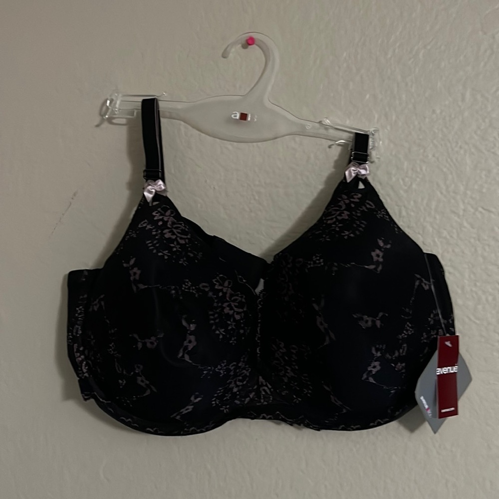 Black padded bra